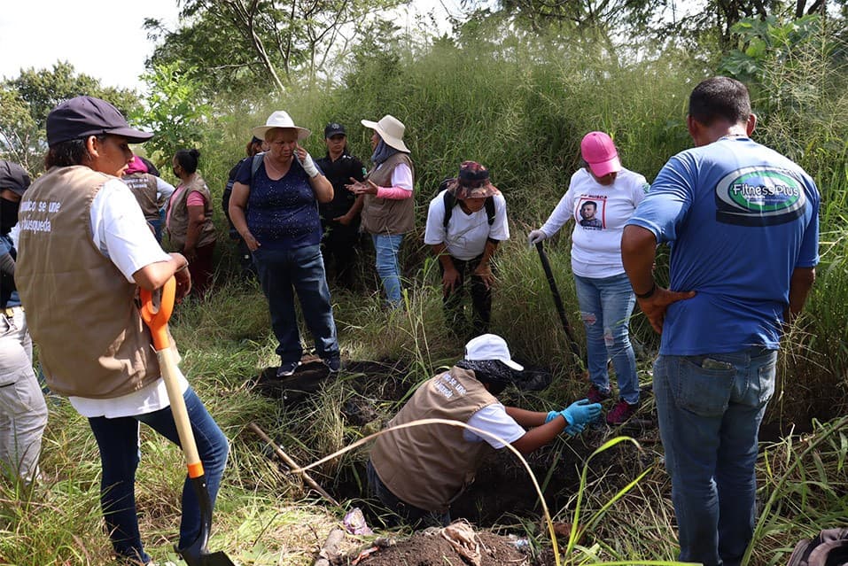 Quiénes son las rastreadoras, las mujeres que lideran la búsqueda de desaparecidos en México